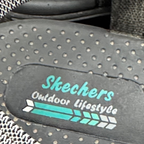 Skechers Women's Black and Gray Strappy Sandals Sz 9 - Picture 2 of 7